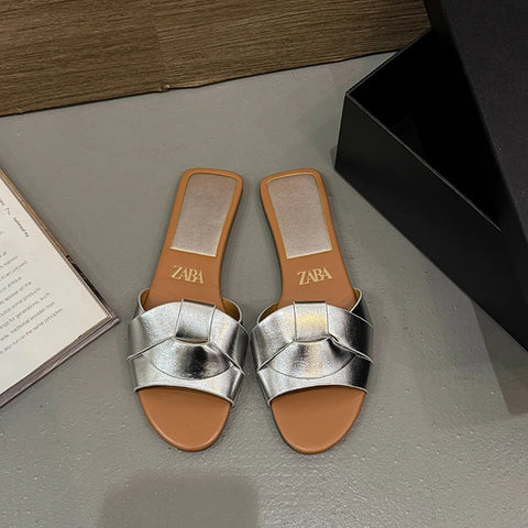 Flat Slippers Casual Shoes Woman 2025 Trend Luxury Summer Elegant Dresses Sandals Beach Designer House Round Toe Brand Bathroom