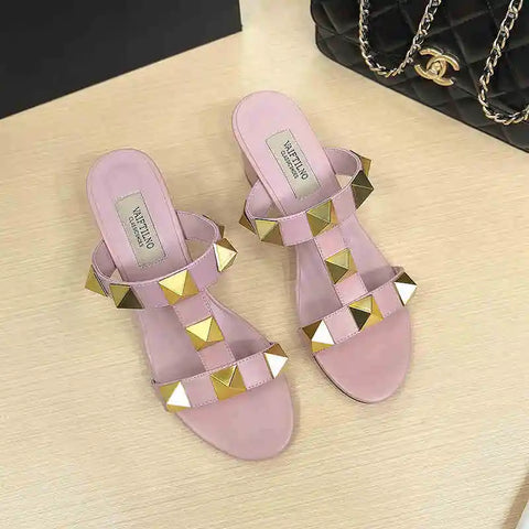 Women's flat sandals Gladiator summer 2025 luxury Brand Designer Rivets Open Toe slipper Leather Comfortable Ladies shoes Women