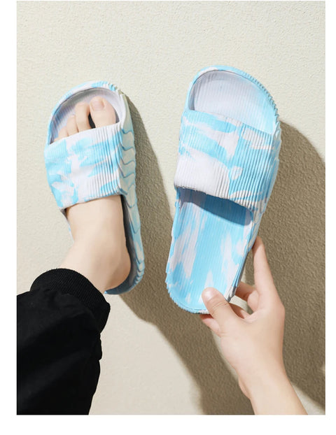 Summer men's and women's flip-flops beach shoes New flat slippers couples comfortable non-slip bathroom sandals