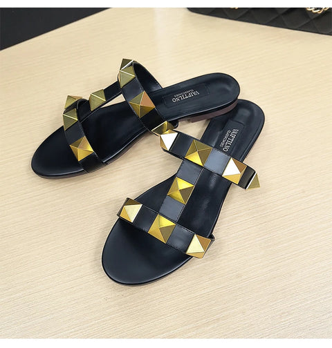 Women's flat sandals Gladiator summer 2025 luxury Brand Designer Rivets Open Toe slipper Leather Comfortable Ladies shoes Women