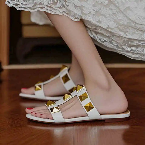 Women's flat sandals Gladiator summer 2025 luxury Brand Designer Rivets Open Toe slipper Leather Comfortable Ladies shoes Women