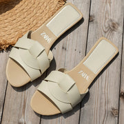 Flat Slippers Casual Shoes Woman 2025 Trend Luxury Summer Elegant Dresses Sandals Beach Designer House Round Toe Brand Bathroom