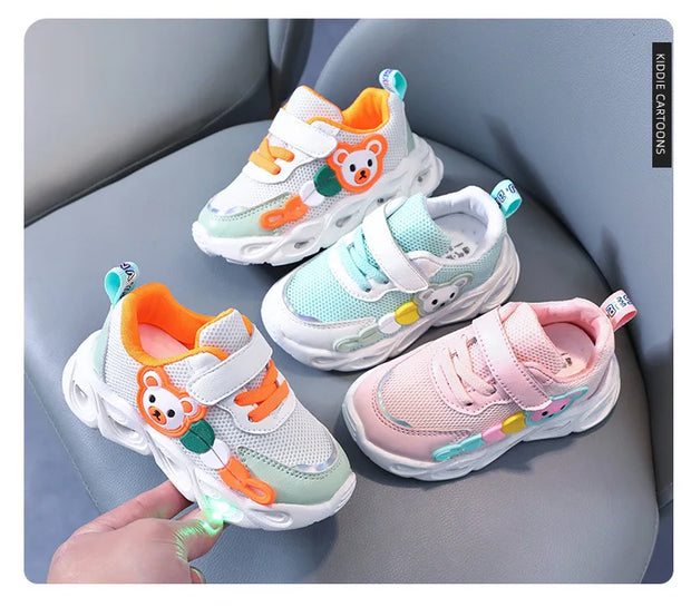 2023 Autumn Luminous Sneakers for Girls Boys Led Light Up Casual Shoes Kids Breathable Mesh Sports Shoes Tenis Infantil Menino