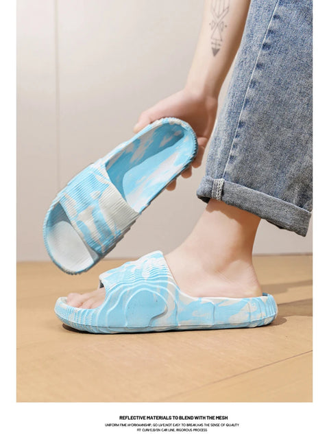Summer men's and women's flip-flops beach shoes New flat slippers couples comfortable non-slip bathroom sandals